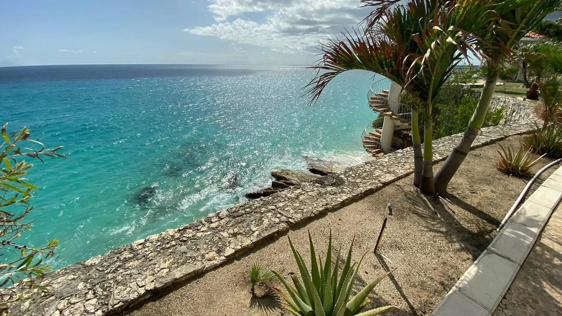 Apartment Tranquil Oceanside: Pools & Direct Beach Access Cupecoy
