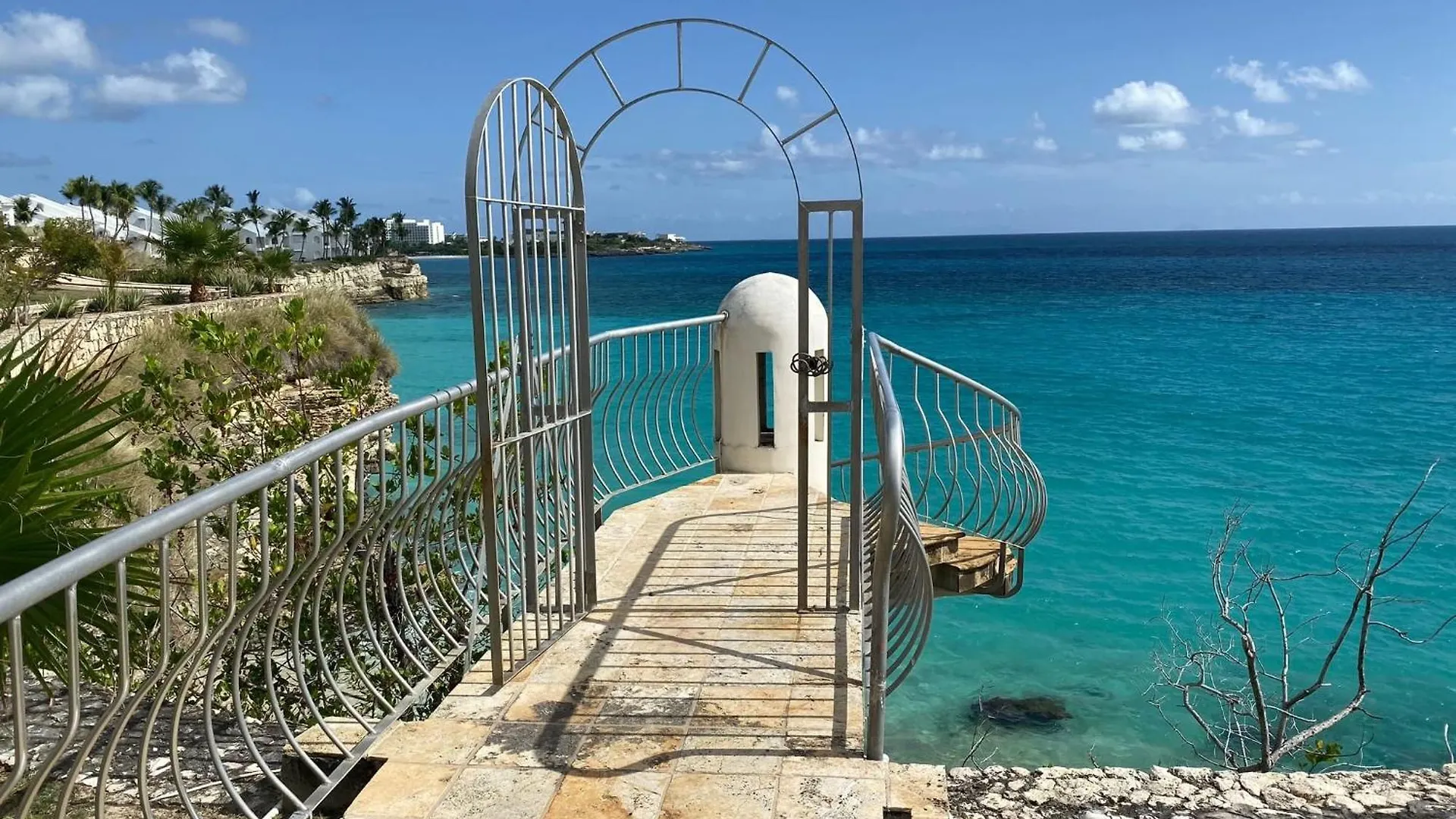 Apartment Tranquil Oceanside: Pools & Direct Beach Access Cupecoy