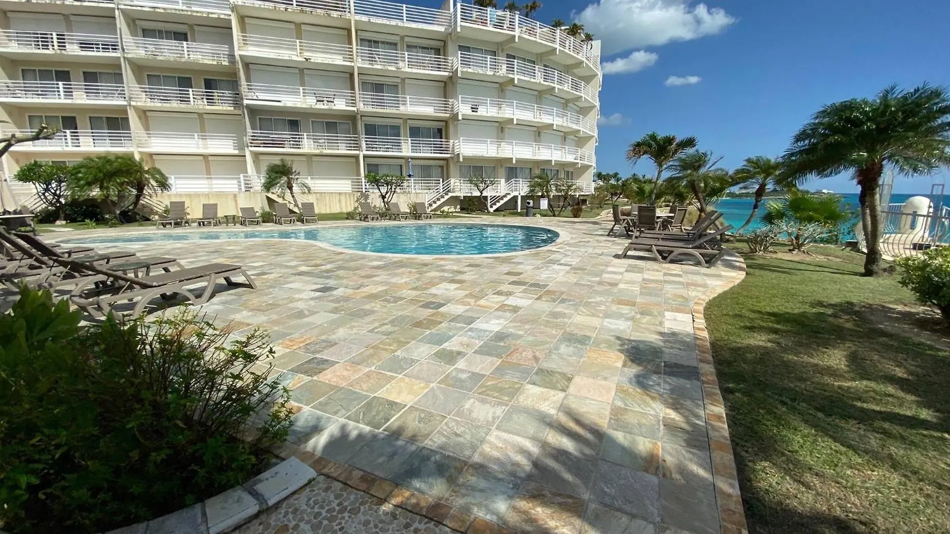 Tranquil Oceanside: Pools & Direct Beach Access Cupecoy  0*, Cupecoy (Sint Maarten) Сен-Мартен/Синт-Мартен